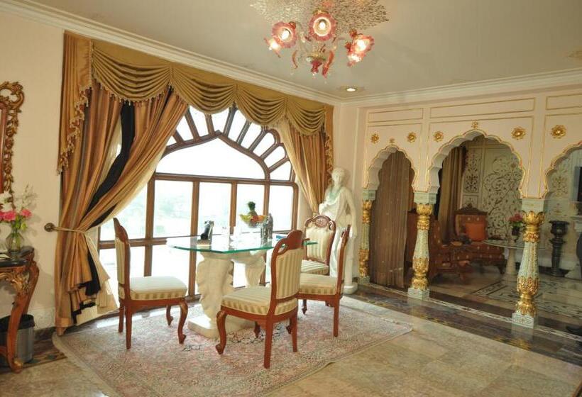 带大床的豪华间, Shiv Vilas Resort
