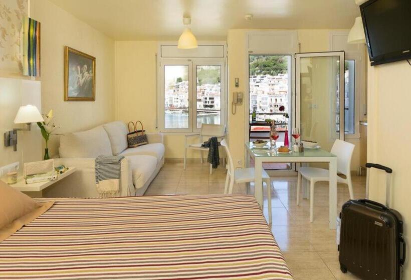 חדר סטנדרט נוף לים עם מרפסת, Spa Cap De Creus