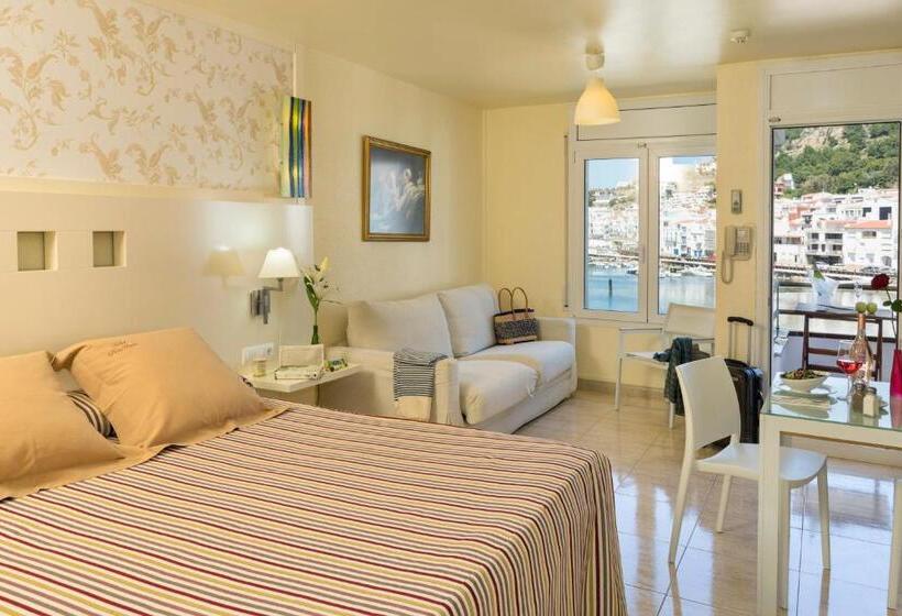 חדר סטנדרט נוף לים עם מרפסת, Spa Cap De Creus