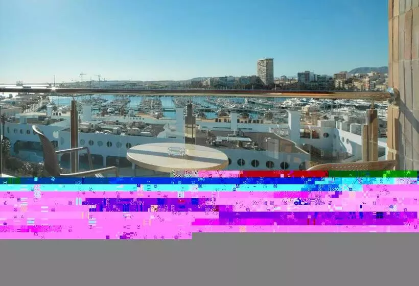 سوییت جونیور با چشم‌انداز دریا, Suites Del Mar By Melia