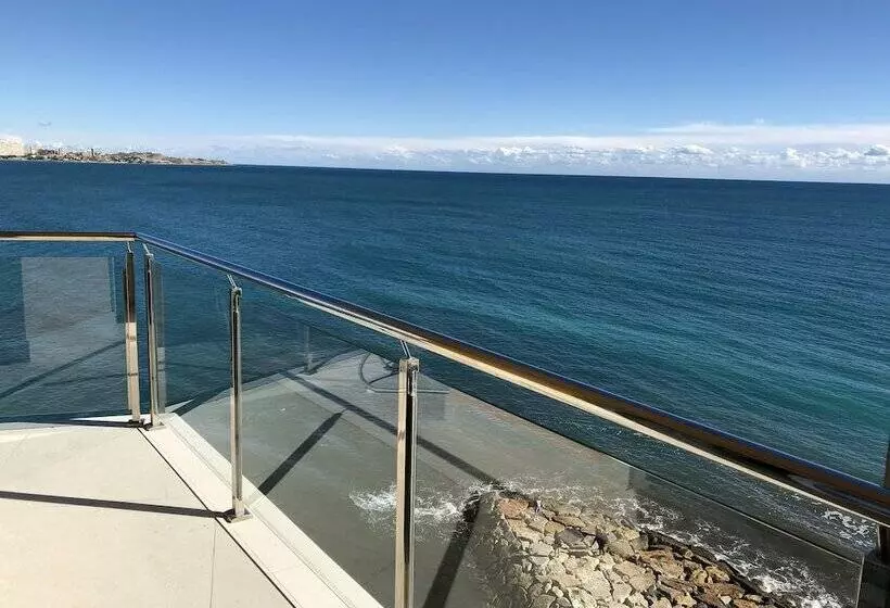 سوییت جونیور با چشم‌انداز دریا, Suites Del Mar By Melia