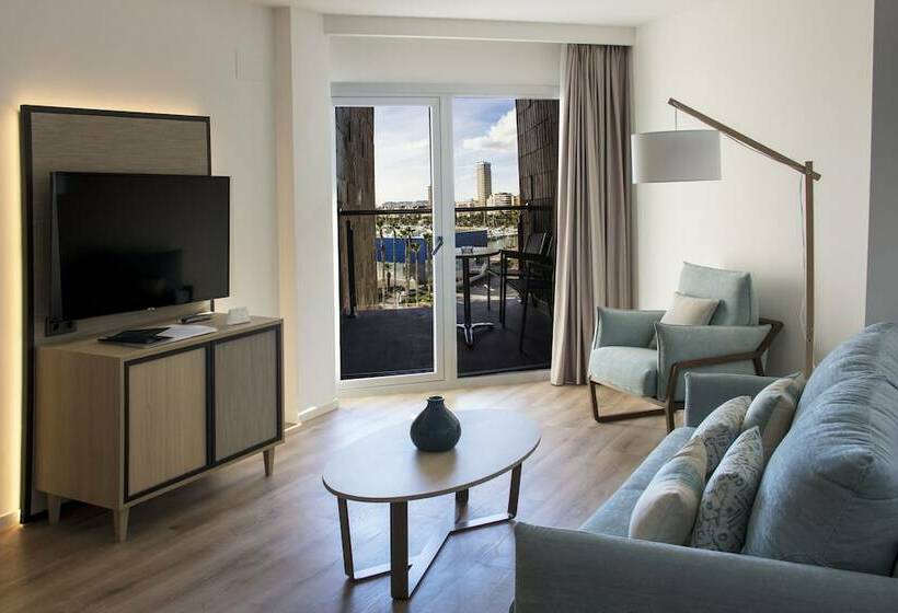 سوییت جونیور با چشمانداز دریا, Suites Del Mar By Melia