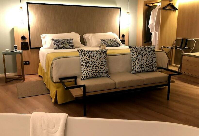 سوییت جونیور با چشمانداز دریا, Suites Del Mar By Melia