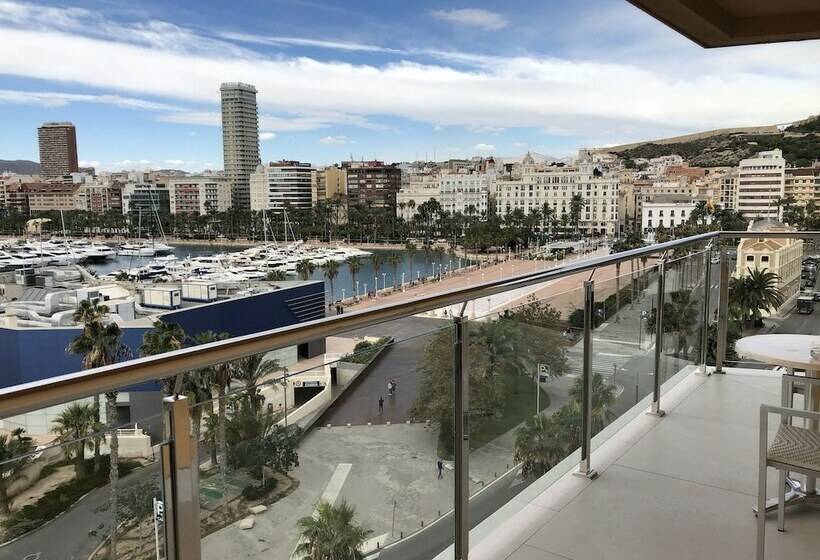 سوئیت جونیور با چشمانداز, Suites Del Mar By Melia