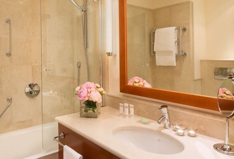 غرفة قياسية, Starhotels Grand Milan