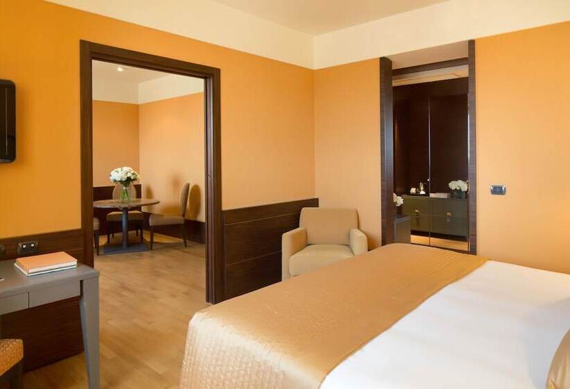 جناح, Starhotels Grand Milan