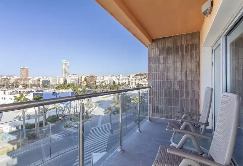 سوئیت جونیور با چشم‌انداز, Suites Del Mar By Melia