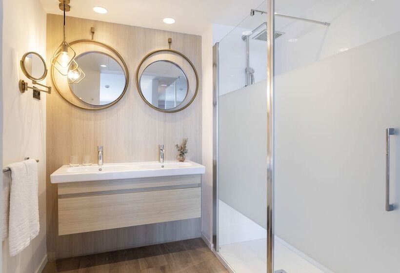 سوییت جونیور با چشمانداز دریا, Suites Del Mar By Melia