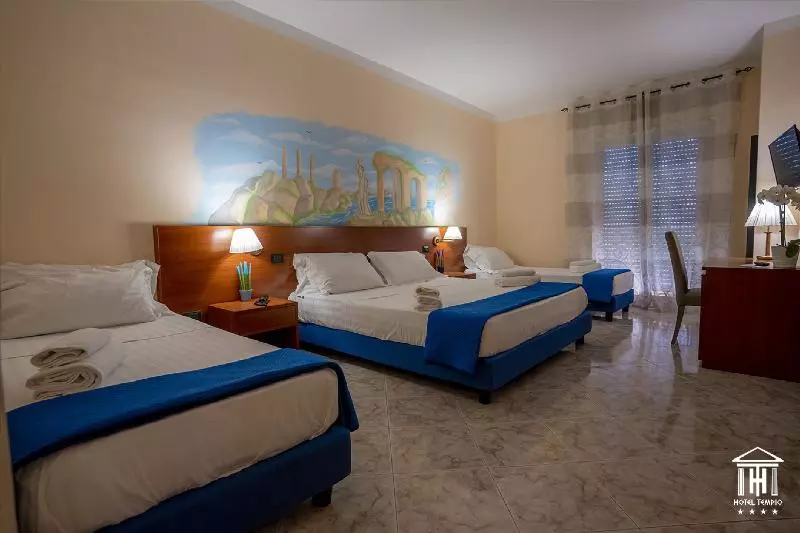 اتاق استاندارد چهار تخته, Tempio
