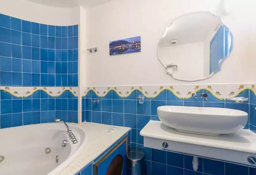 اتاق لوکس, Terme Zi Carmela
