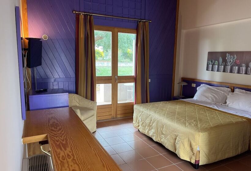 Полулюкс, Victor Country