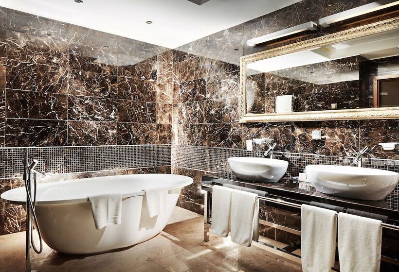 １ベッドルームアパートメント, Victoria  & Business Centre Minsk