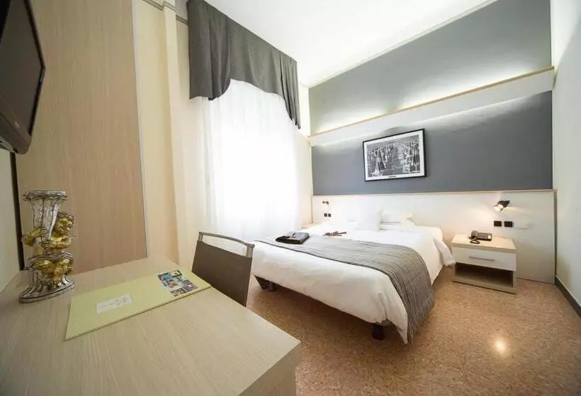 Standard Yhden Hengen Huone, Villa Igea