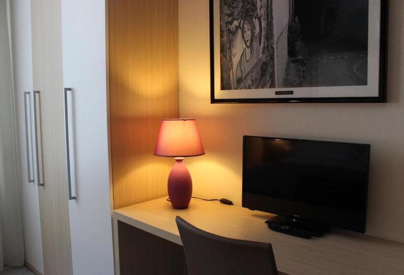 经济房, Villa Igea