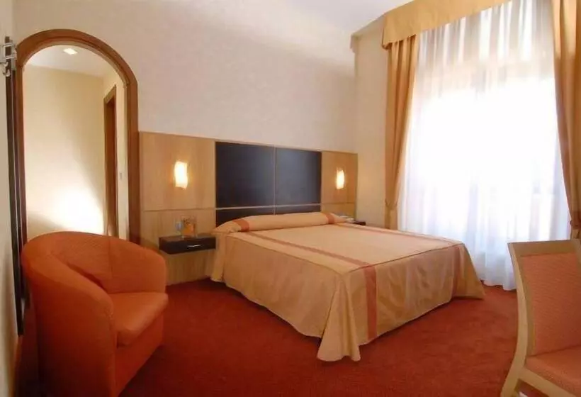 Standard Kolmen Hengen Huone, Villa Luisa
