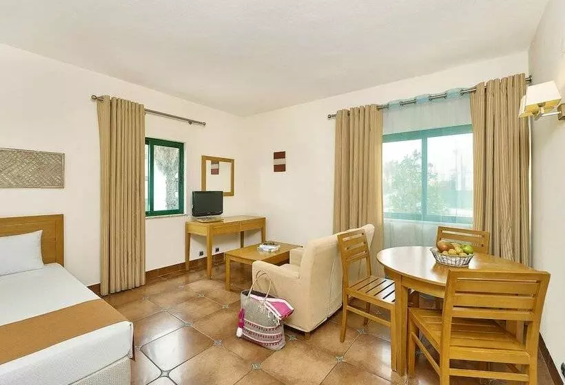 Standard-studio, Oceanus Apart