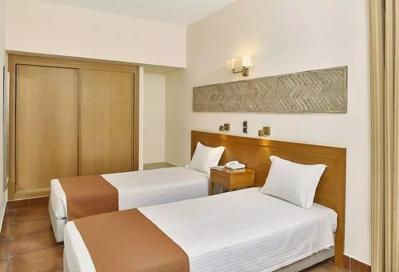 Standard-studio, Oceanus Apart
