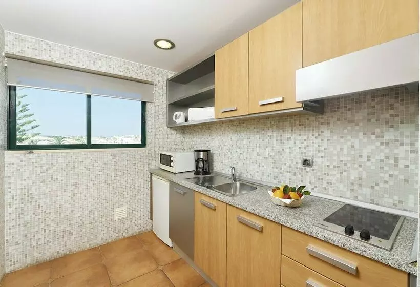 Standard-studio, Oceanus Apart