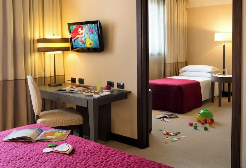 Perhehuone, Starhotels Grand Milan