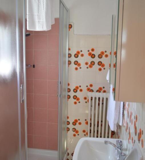 Номер Стандарт Вид на Горы, Albergo Diana