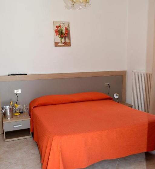 Номер Стандарт Вид на Горы, Albergo Diana