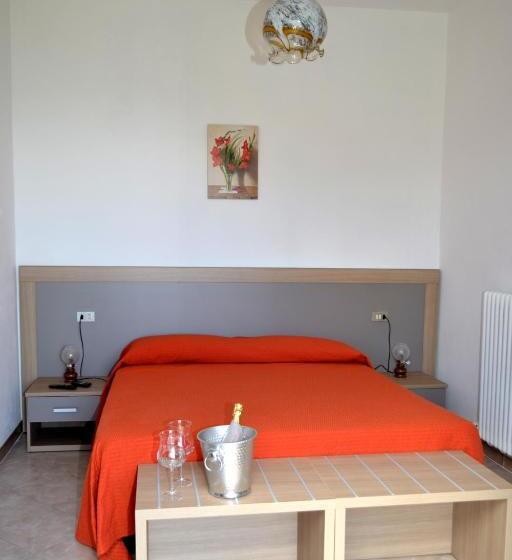 Четырехместный Номер Стандарт, Albergo Diana