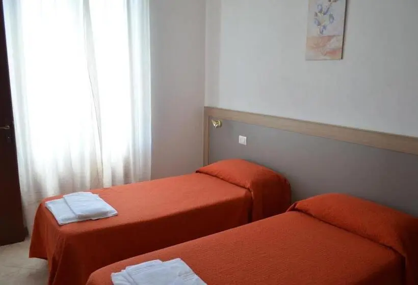 スタンダード４人部屋, Albergo Diana