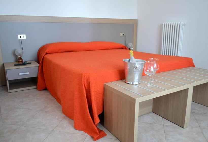 Четырехместный Номер Стандарт, Albergo Diana