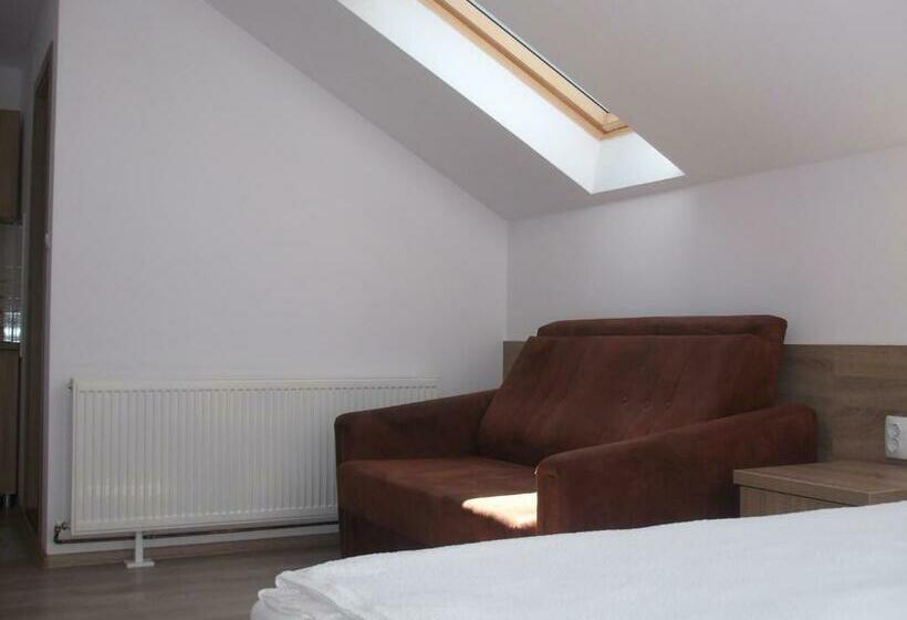 家庭间, Casa Ildikó