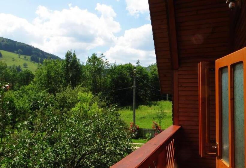 Трехместный Номер Стандарт с Балконом, Pensiunea Poiana De Vis