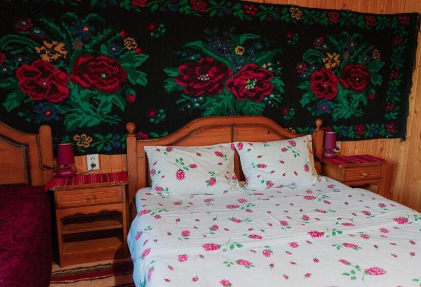 Трехместный Номер Стандарт с Балконом, Pensiunea Poiana De Vis