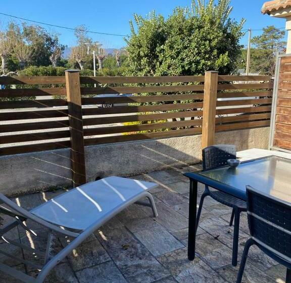 スタンダード4人部屋, Mariana Plage