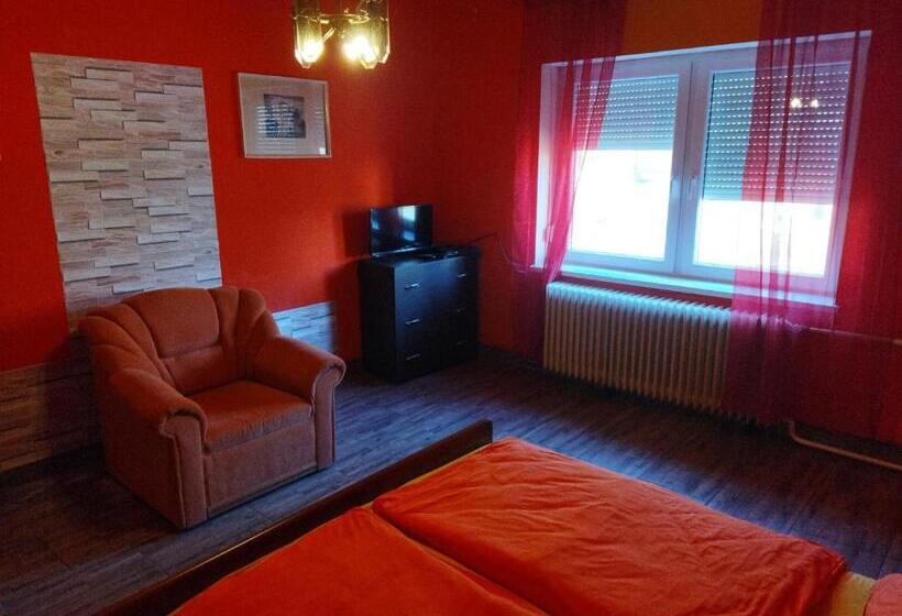 חדר סטנדרט, Szakál Vendégház