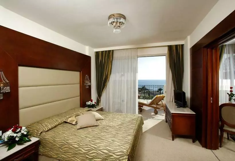 Executive Suite Sea View