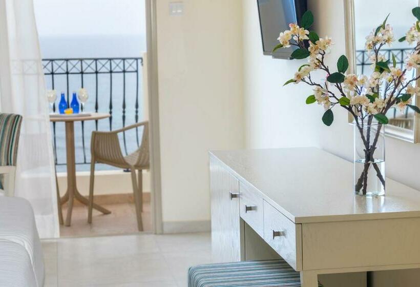 オーシャンビュースーペリアールーム, Aquamare Beach Hotel & Spa