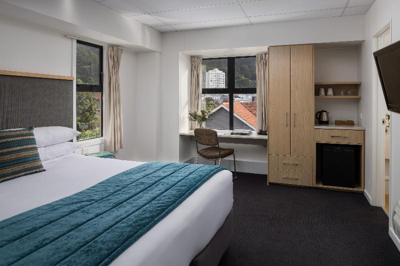 Номер Стандарт, Chessington