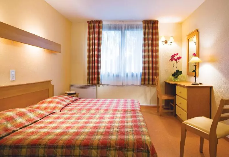 スタンダード４人部屋, Club Vacances Bleues Domaine De Chateau Laval