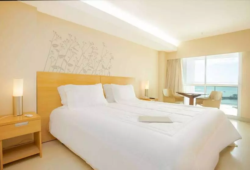 海の見えるダブルベッドスタンダードルーム, Golden Tulip Macae
