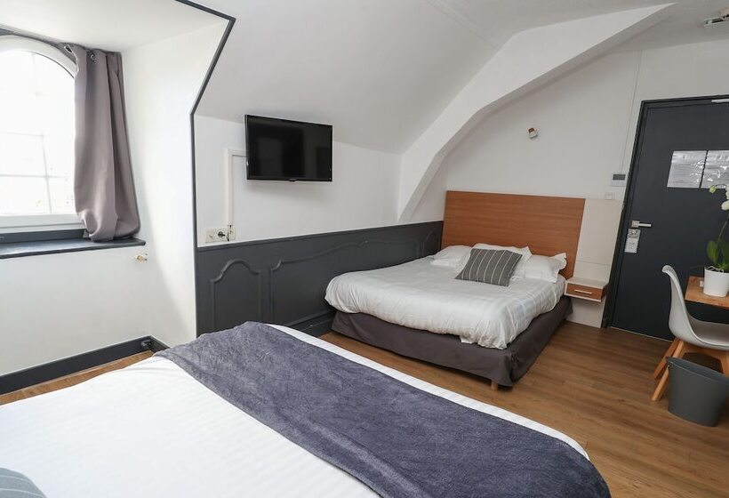 غرفة قياسية ثلاثية, La Reserve De Brive