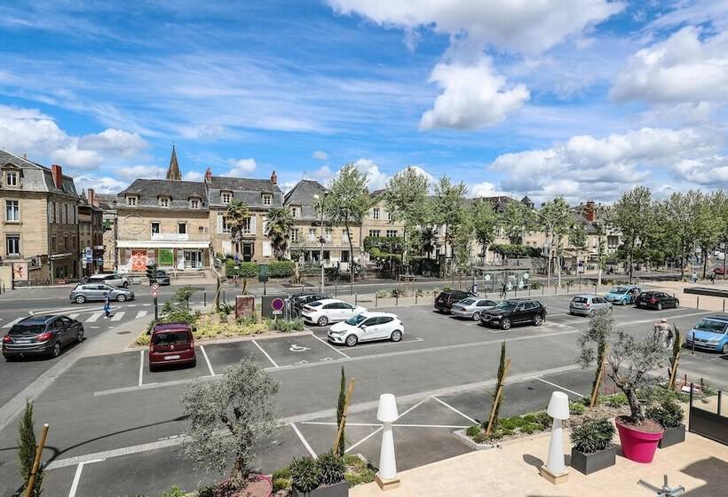 غرفة قياسية ثلاثية, La Reserve De Brive