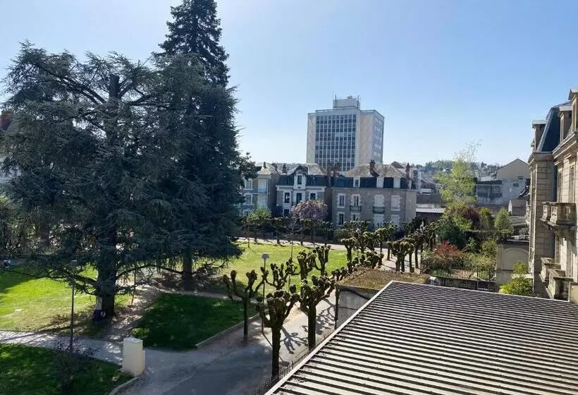 スタンダードルーム, La Reserve De Brive