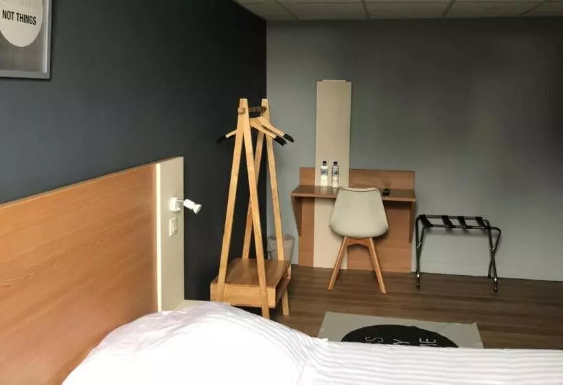 スタンダードルーム, La Reserve De Brive