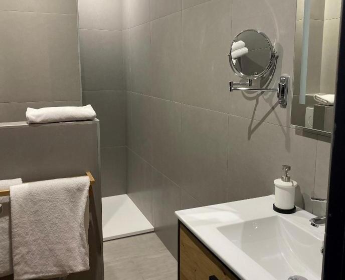 جناح عائلي, La Reserve De Brive