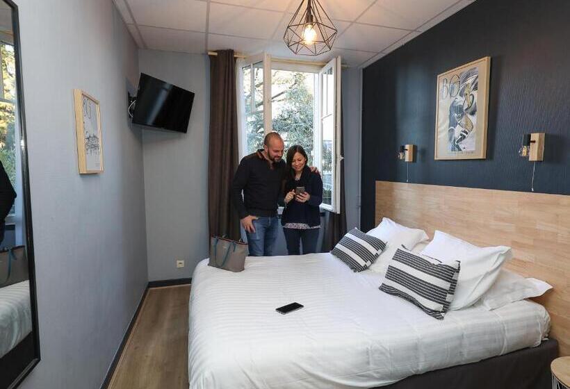 جناح عائلي, La Reserve De Brive