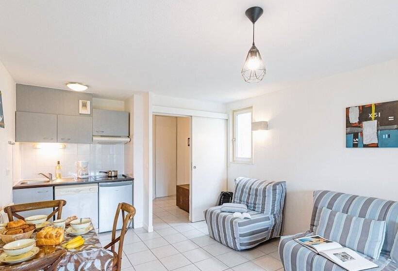 스탠다드 스튜디오, Madame Vacances Les Rives Marines