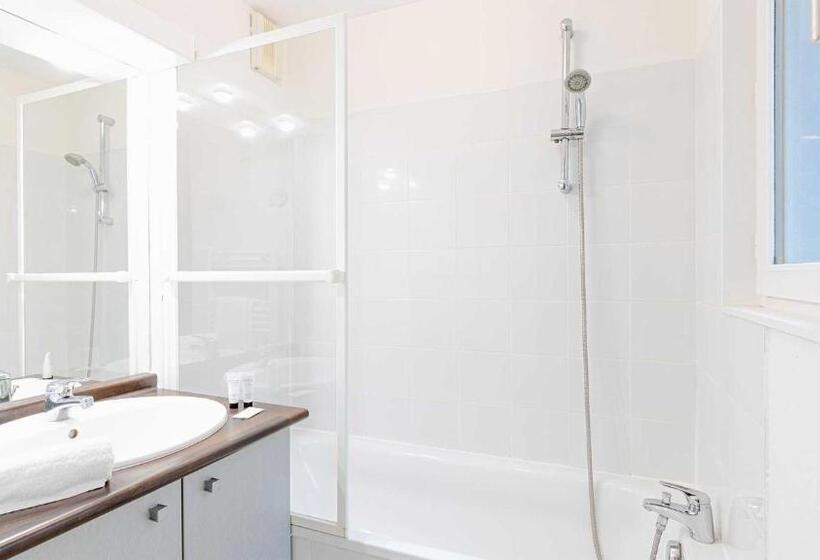 스탠다드 스튜디오, Madame Vacances Les Rives Marines