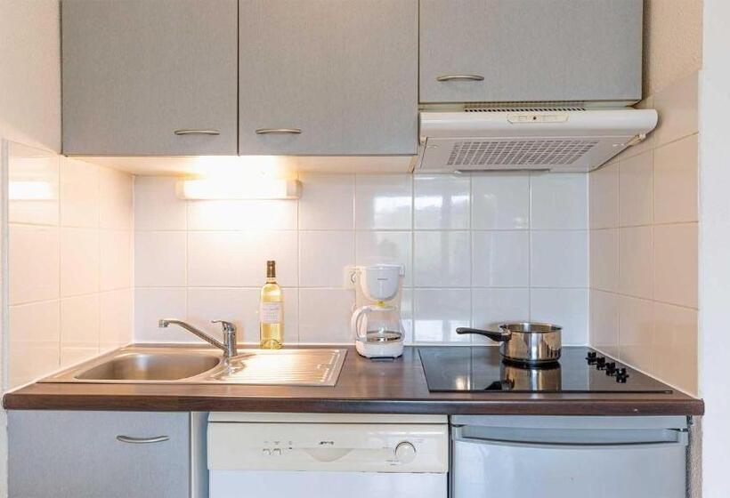 스탠다드 스튜디오, Madame Vacances Les Rives Marines