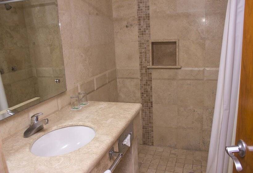 ２ダブルベッドのスタンダードルーム, Quality Inn Mazatlan