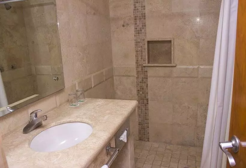 اتاق استاندارد با 2 تخت دوبل, Quality Inn Mazatlan