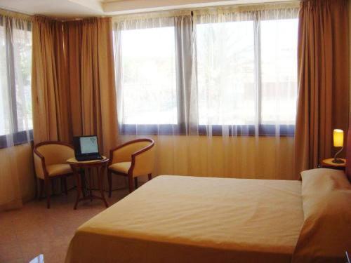 اتاق استاندارد سه نفره, Ranch Palace